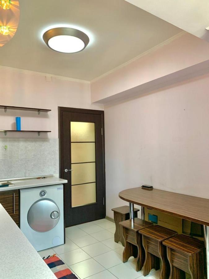 Apartment In Street Kievskaya 49 Bisjkek Eksteriør billede